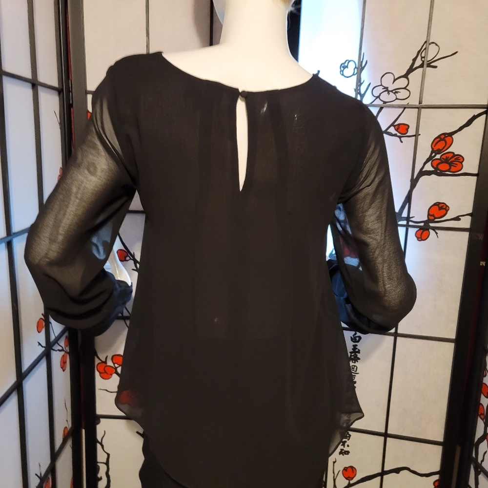 MINE LADIES BLACK BABY DOLL PLEATED FRONT/PEEK A BOO BACK BLOUSE/SIZE SMALL - Picture 13 of 14